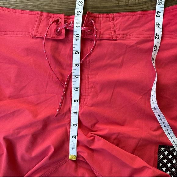 Columbia Men PFG Size 40 Red American Flag Drawstring Board Shorts Fishing Beach - Picture 9 of 9